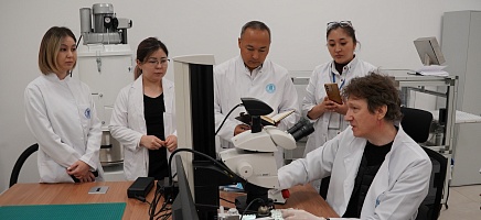 В Архиве Президента прошел мастер-класс по реставрации исторических документов фото галереи 5